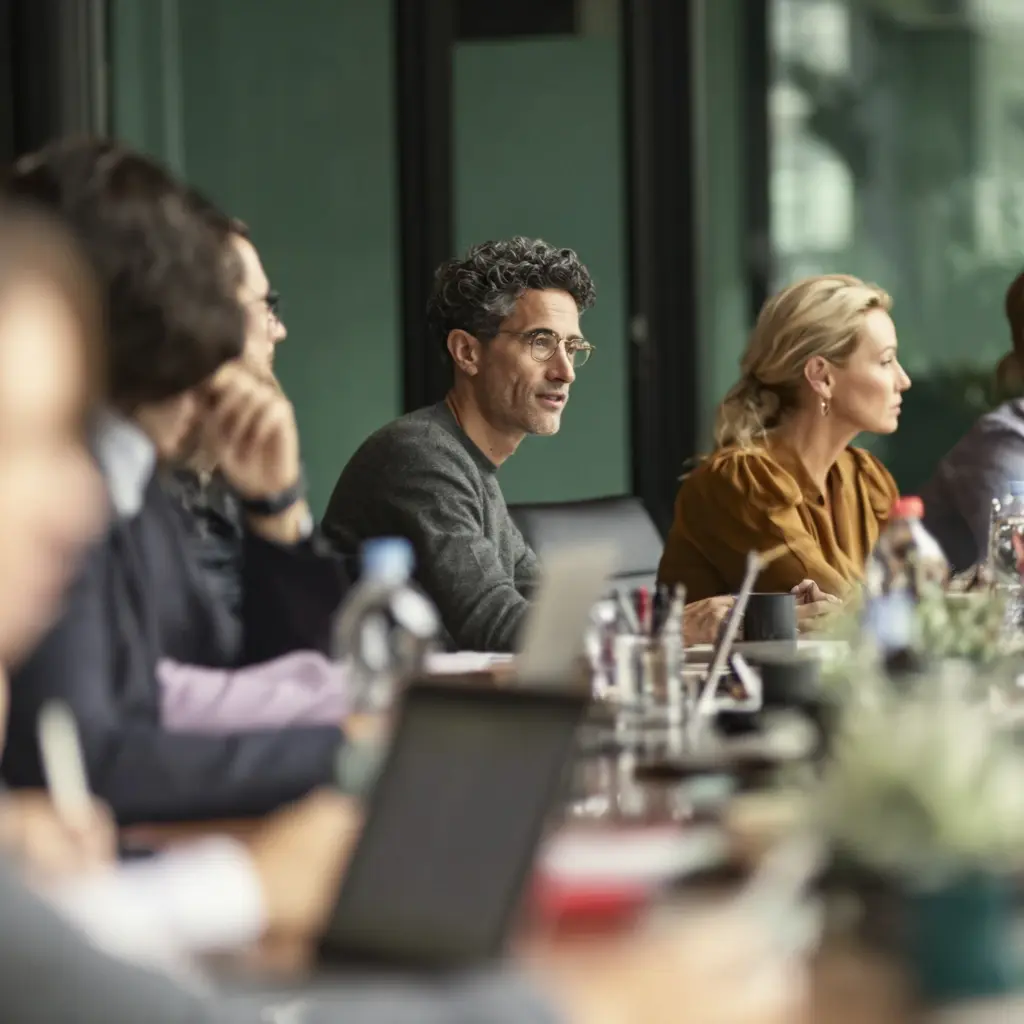 Agents and universities collaborating